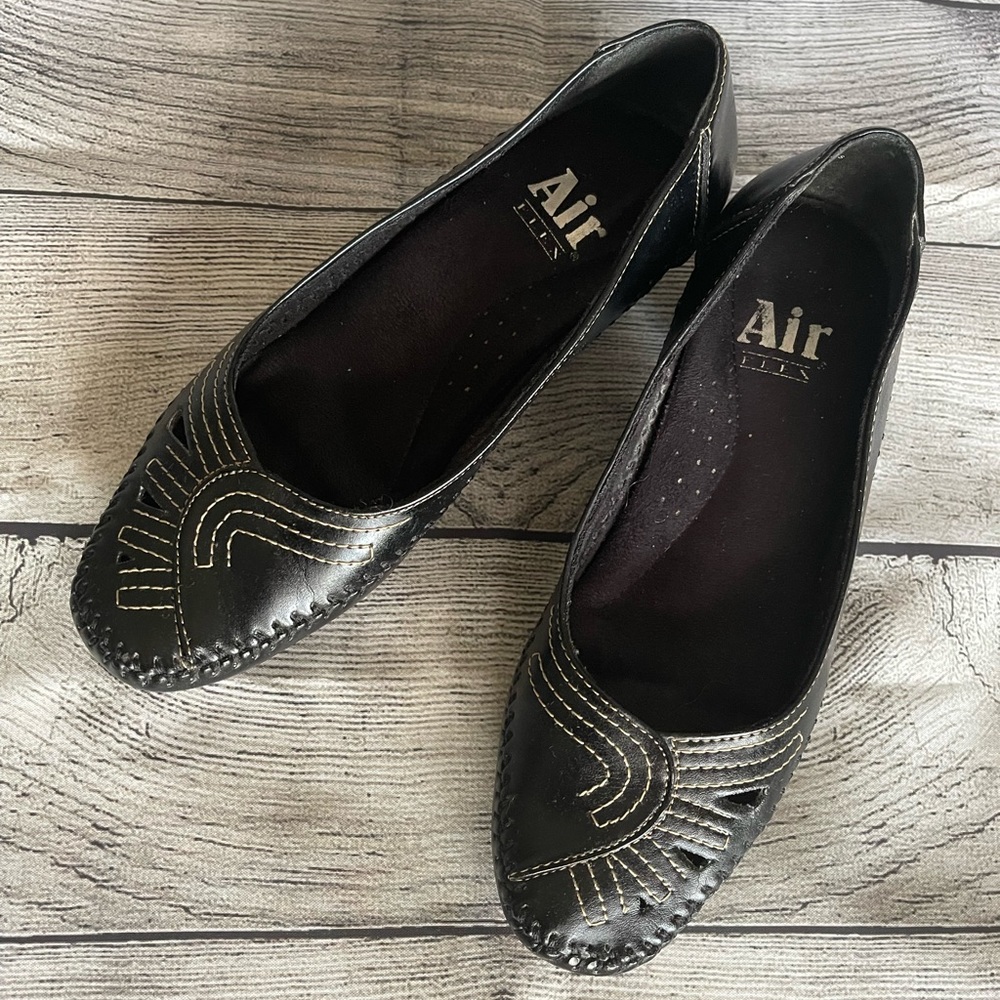 Air Flex Black Dress Shoe Kitten Heel Size 7M